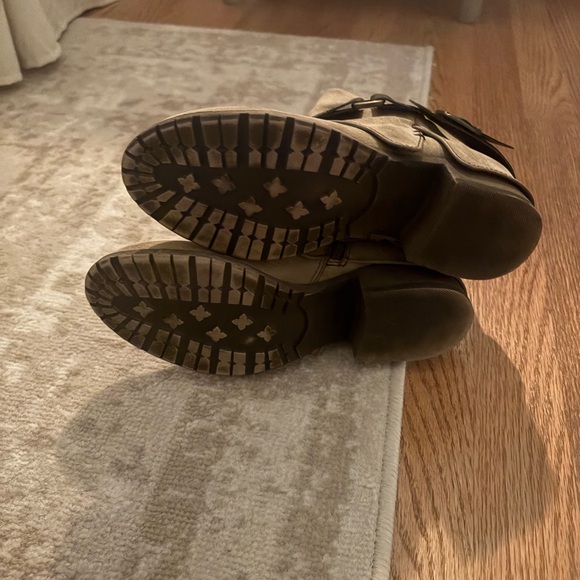 Short brown boot - Picture 5 of 6